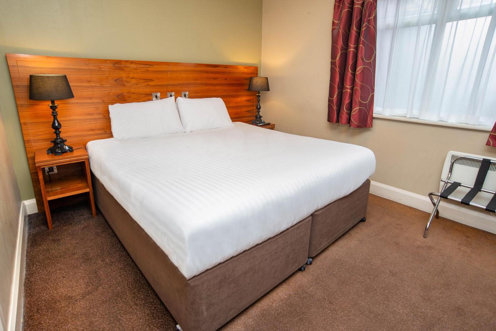 The Shrewsbury Hotel Wetherspoon Extérieur photo