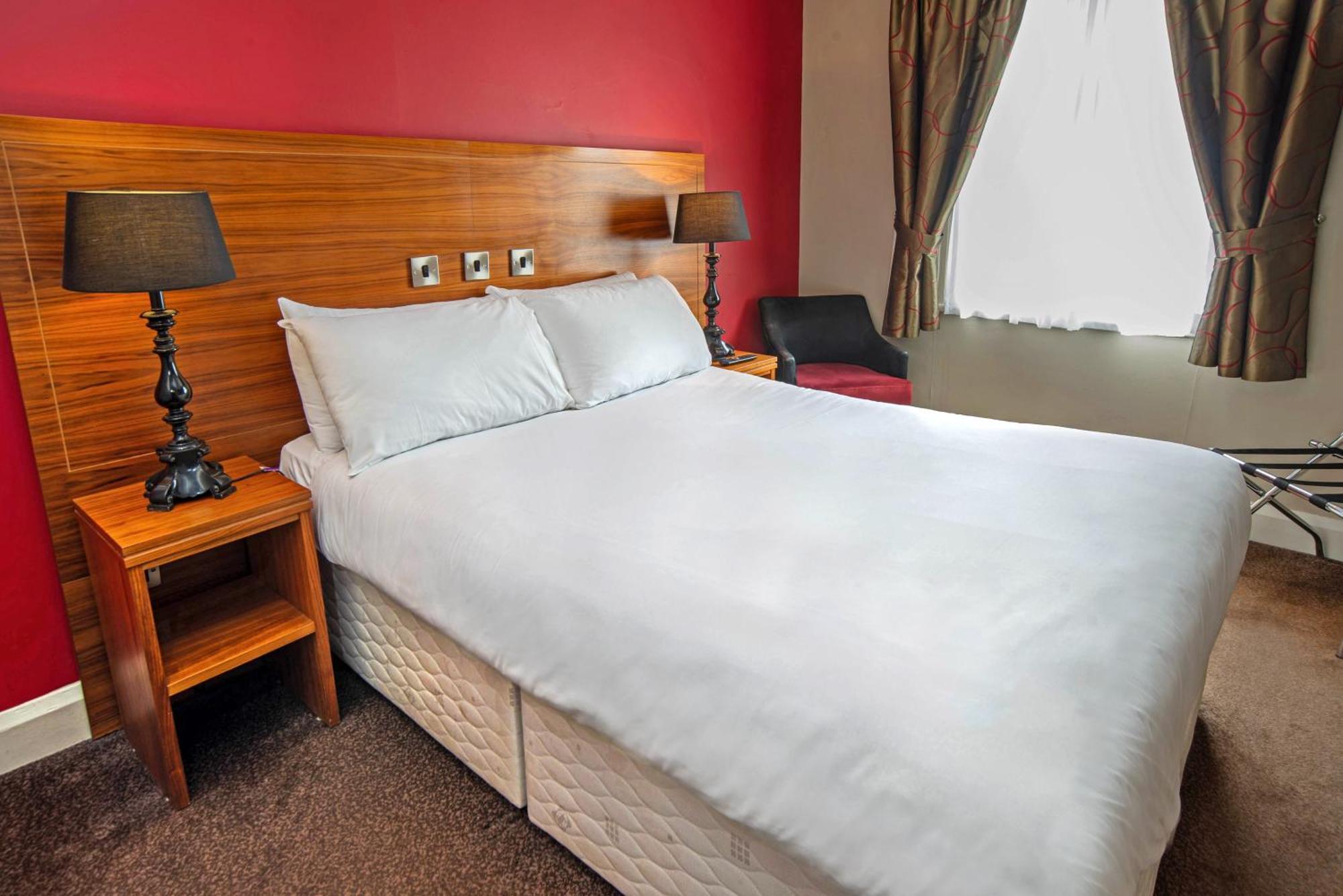 The Shrewsbury Hotel Wetherspoon Extérieur photo