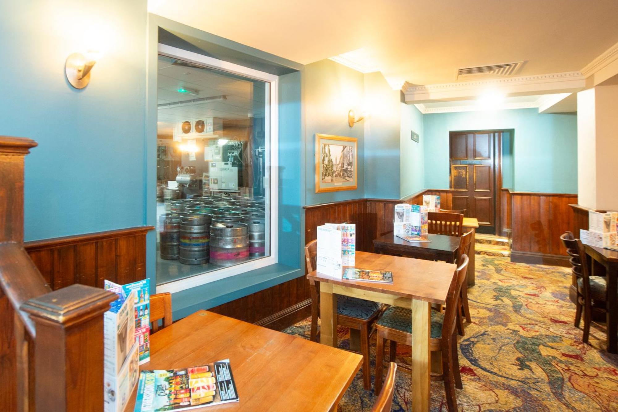 The Shrewsbury Hotel Wetherspoon Extérieur photo