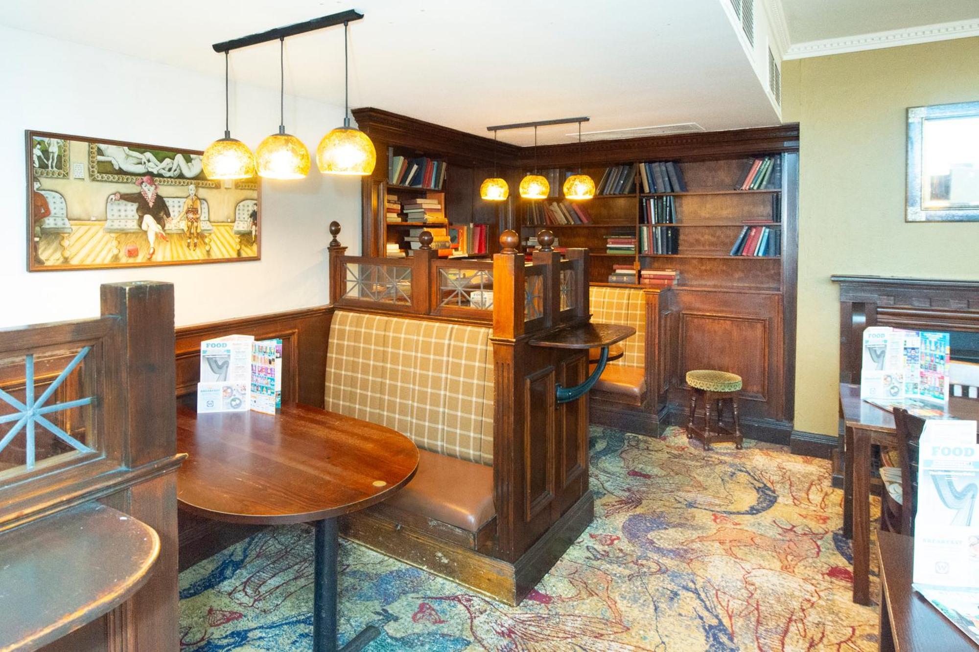 The Shrewsbury Hotel Wetherspoon Extérieur photo