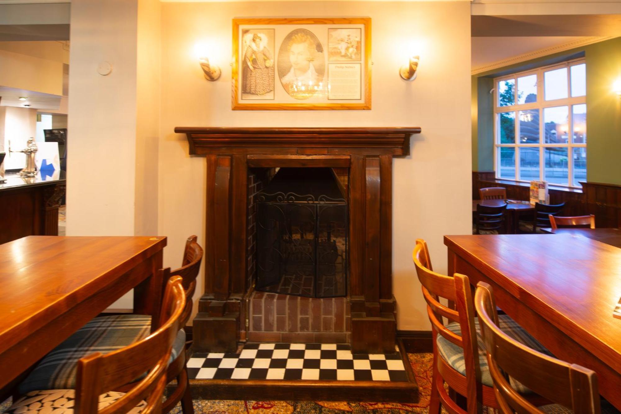 The Shrewsbury Hotel Wetherspoon Extérieur photo