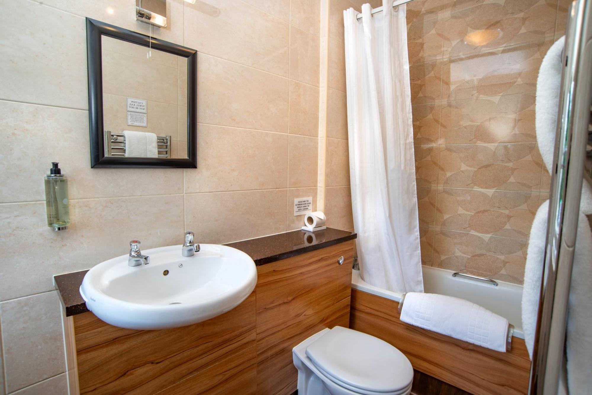 The Shrewsbury Hotel Wetherspoon Extérieur photo