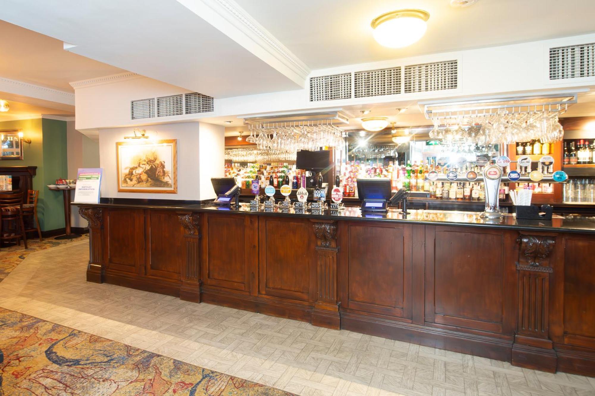 The Shrewsbury Hotel Wetherspoon Extérieur photo